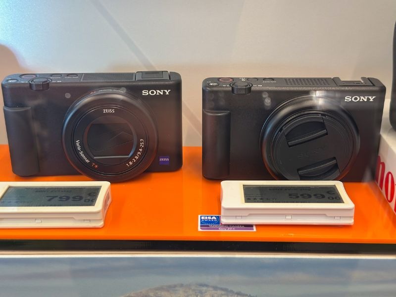 Les appareils photos de la marque Sony sont au magasin Boulanger Avignon Le Pontet. Vous souhaitez faire de la photographie sportive, animalière, des portraits, des monuments ou tout cela en même temps. N'attendez plus, et découvrez les appareils sony accessible au magasin.
