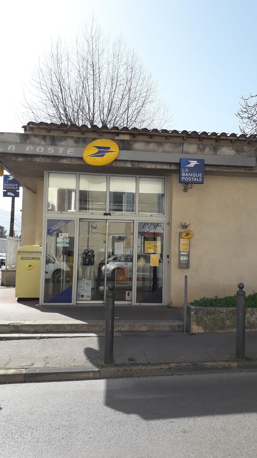 La Poste Courrier Marseille Les Docks Ppdc