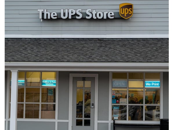 Facade of The UPS Store Zionsville