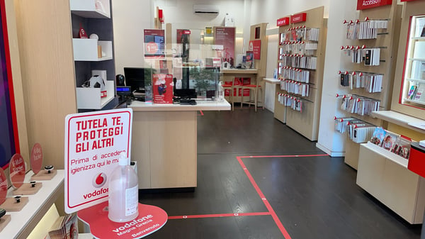 Vodafone Store | Magna Grecia