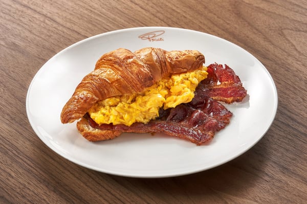 Cornetto with Beef Bacon & Scrambled Eggs