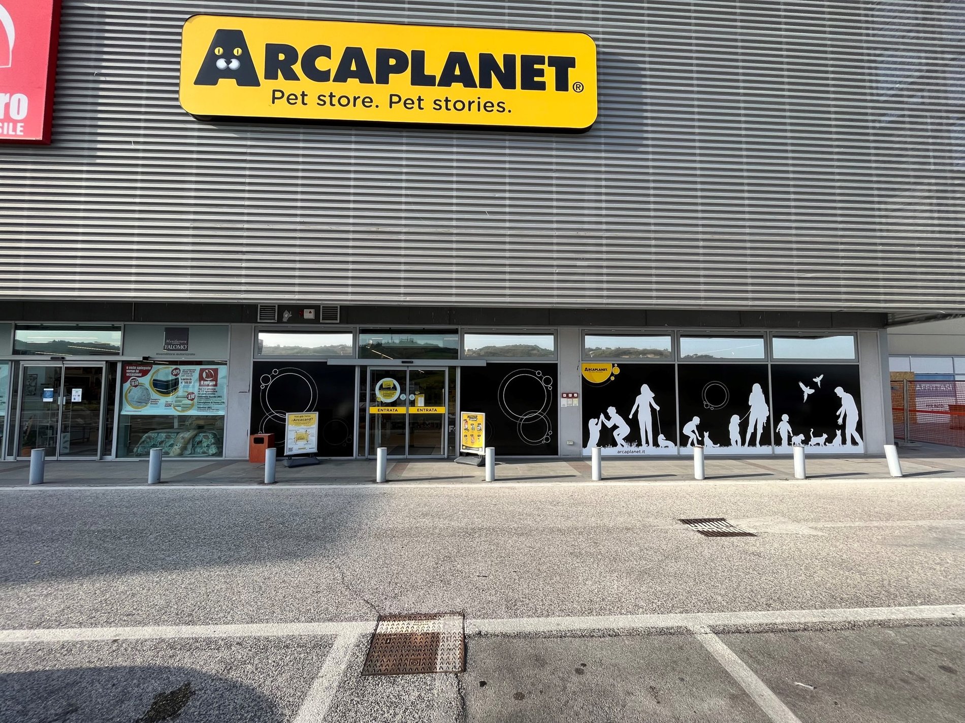 Arcaplanet Tolentino Via Sandro Pertini ang. Contrada Pace 4/5, MARCHE