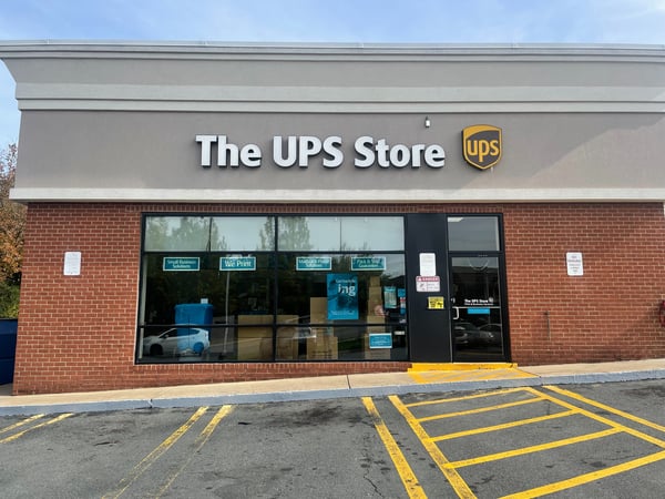 Facade of The UPS Store Oakton Shopping Center