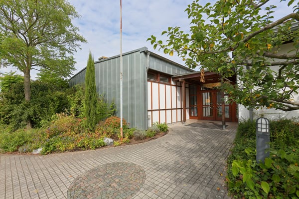 Evangelische Emmauskirche - Evangelische Auferstehungsgemeinde Mainz