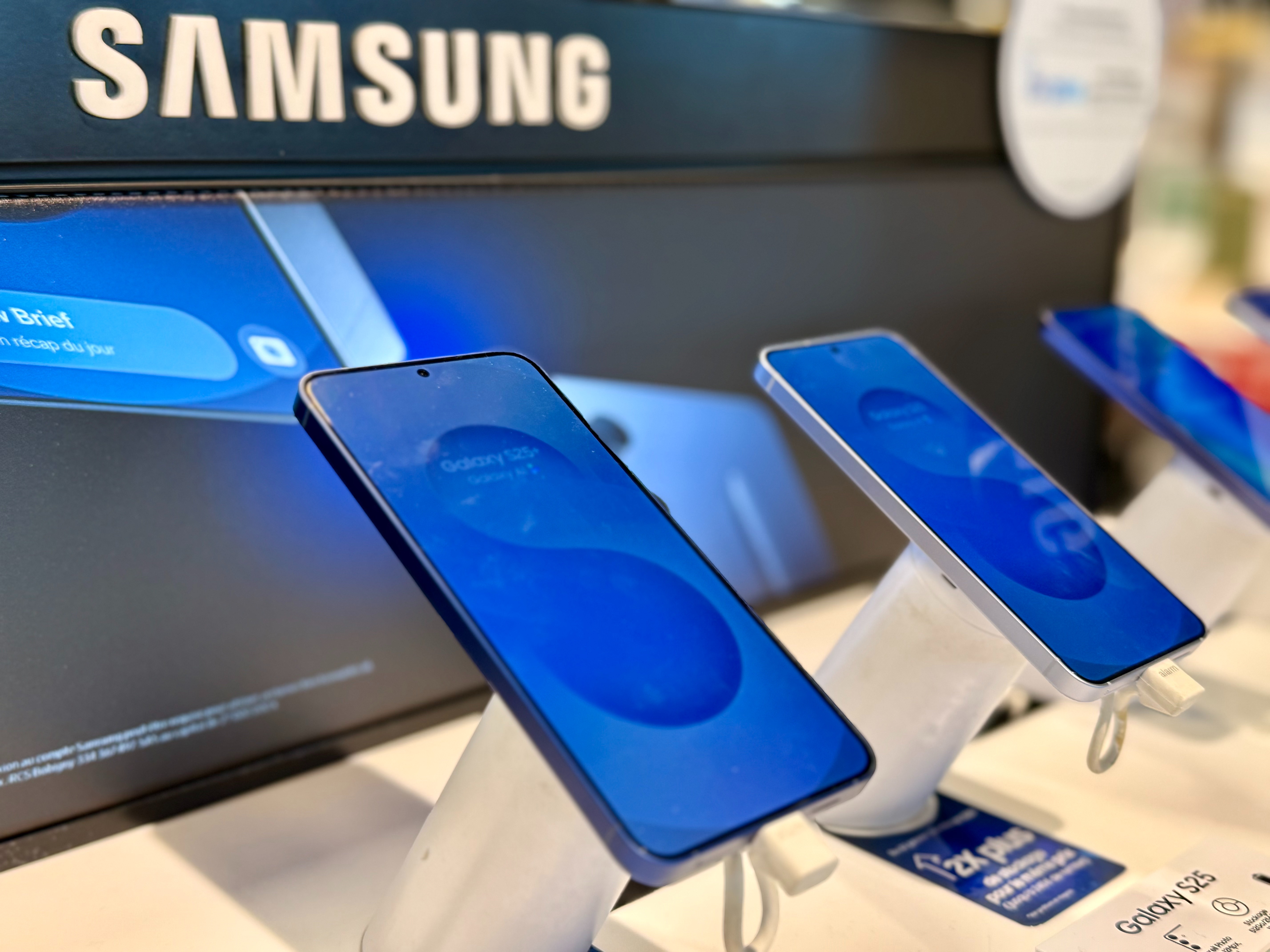 Nouveaux chez boulanger rennes saint Grégoire. Le Samsung S25 et ses accessoires actuellement disponible dans votre boulanger Rennes st Grégoire.