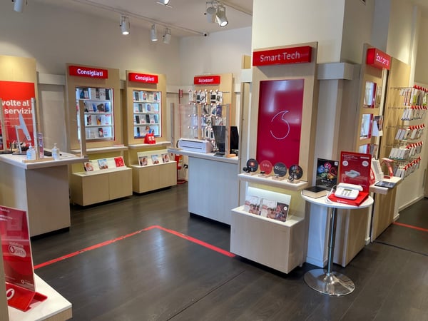 Vodafone Store | Piazza Carlo Felice