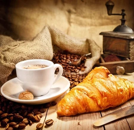 Toute bonne journée démarre par un bon petit déjeuner !
Venez prendre un café et déguster un croissant en compagnie de toute l'équipe du magasin Boulanger de Flers pour un moment de convivialité.