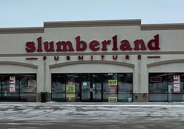 Mason City Slumberland Furniture storefront