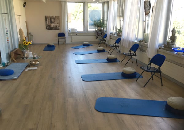 Achtsamer Yoga Kurs in der Gruppe