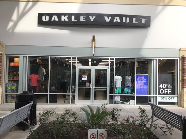 Oakley Vault 29300 Hempstead Rd Cypress TX Men s and Women s Sunglasses Goggles Apparel