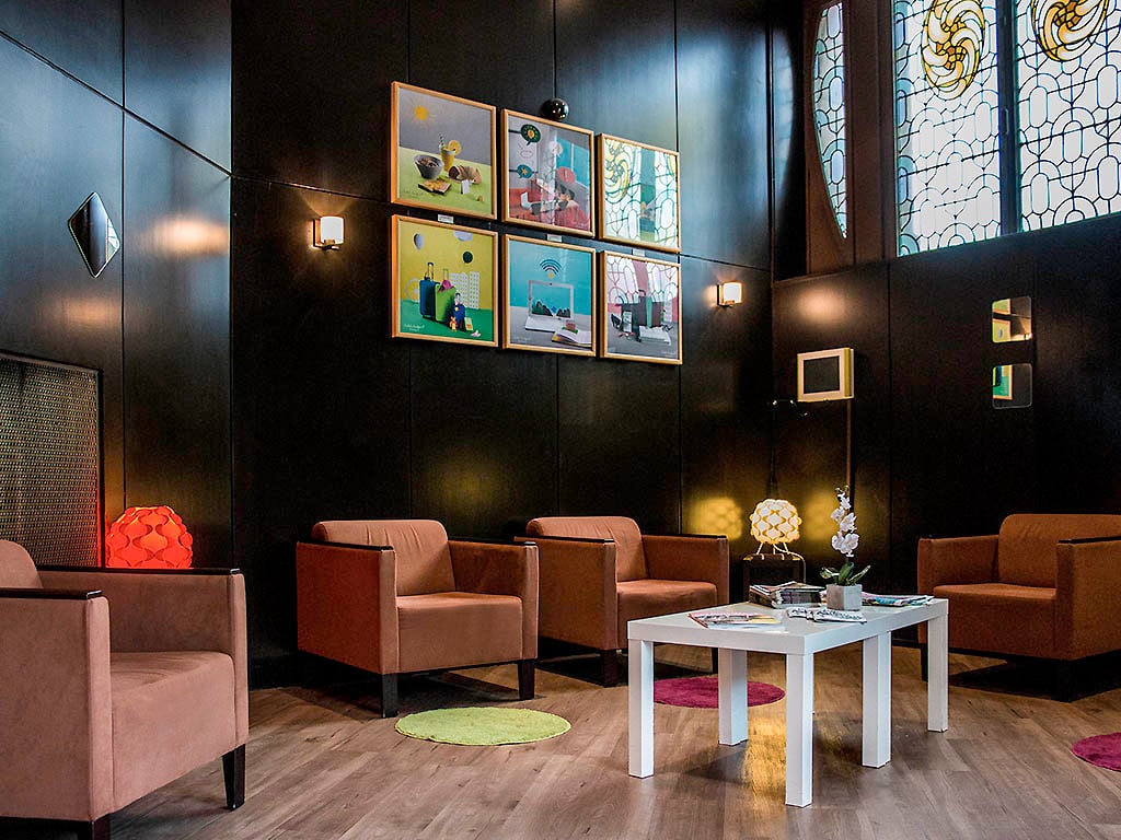 Hotels in Metz Book on