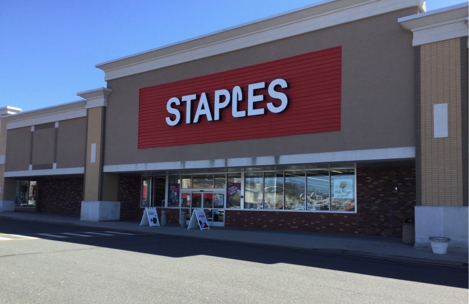 Staples Print & Marketing Services, 1181 Nixon Drive, Moorestown, NJ,  Retail Shops - MapQuest