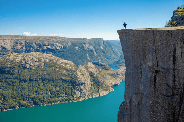 大自然を見下ろす果てしなき大景観「プレーケストーレン」