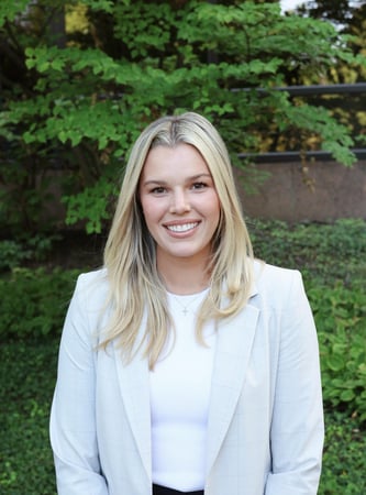 Photo of Lauren Walsh