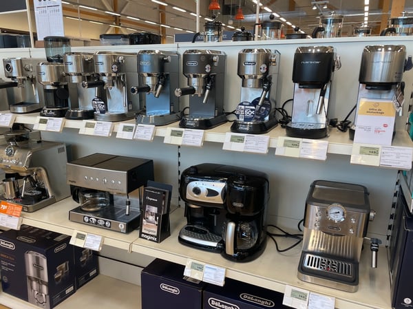 Rayon des machines à café chez Boulanger Chambéry.