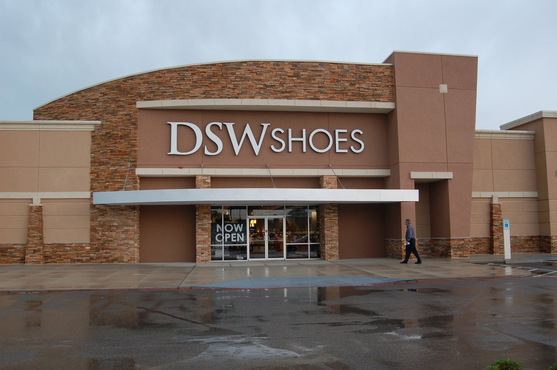 dsw nearest location