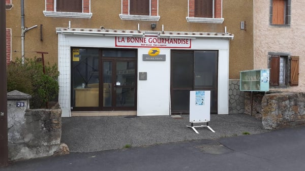 Photo du point La Poste Relais VEDRINES ST LOUP