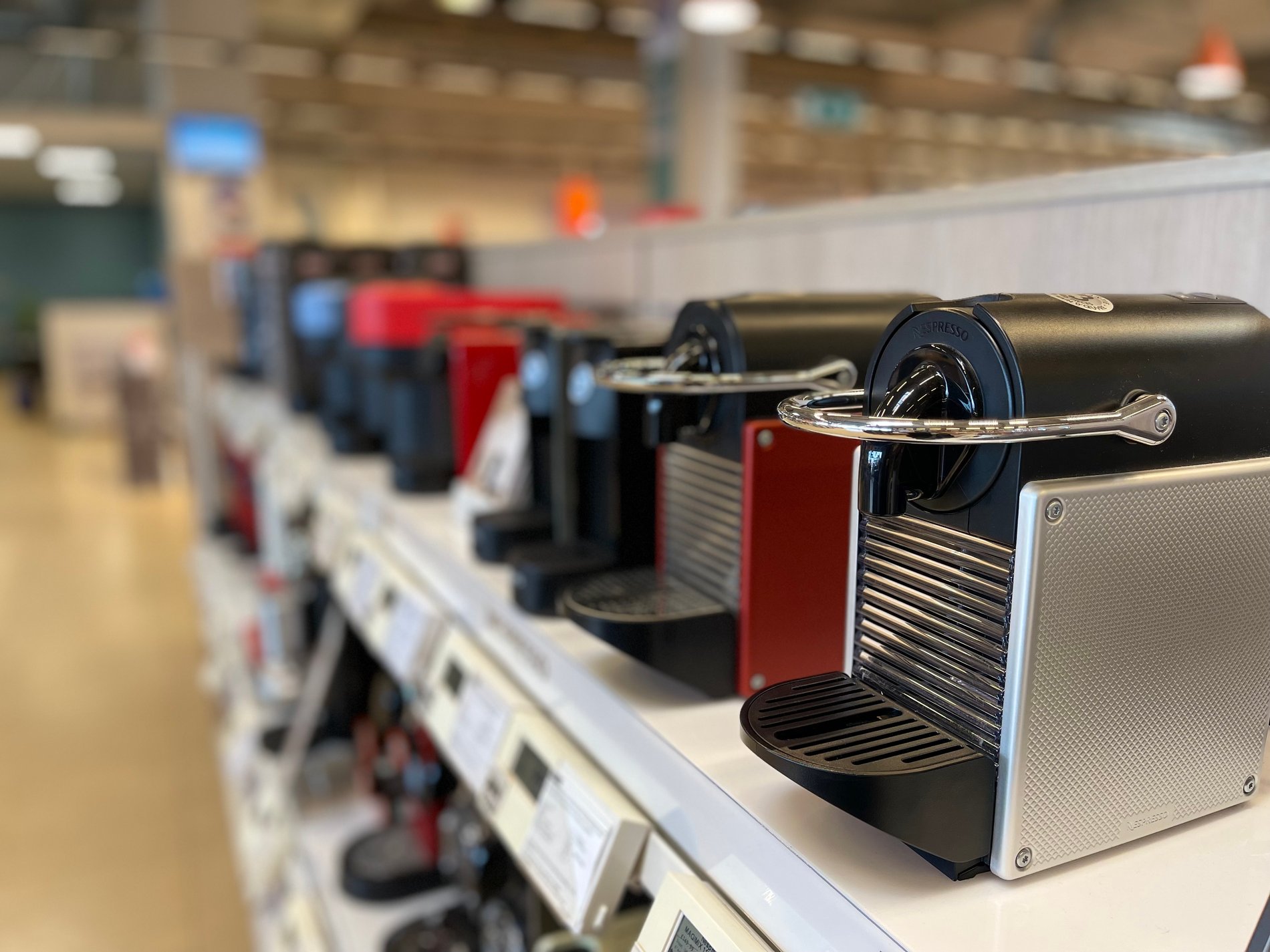 rayon des machines à café nespresso gamme originale à boulanger nantes atlantis saint herblain