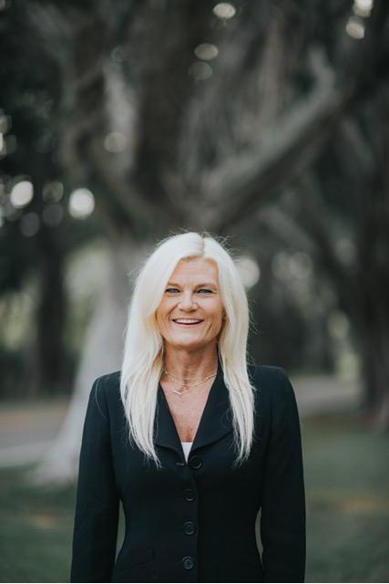 Carousel Associate Image