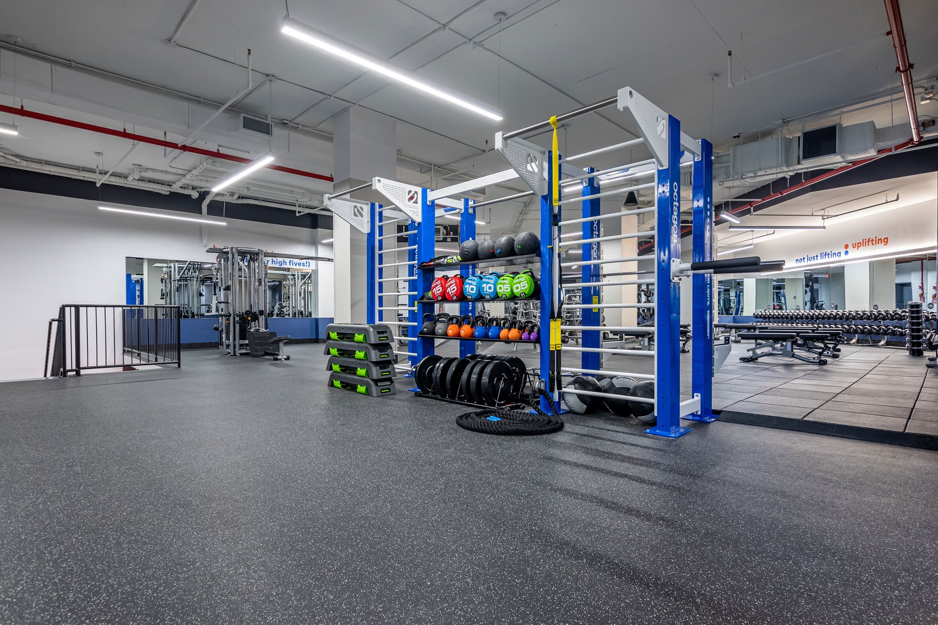 Blink Fitness Stuy Heights Gym in Brooklyn, NY