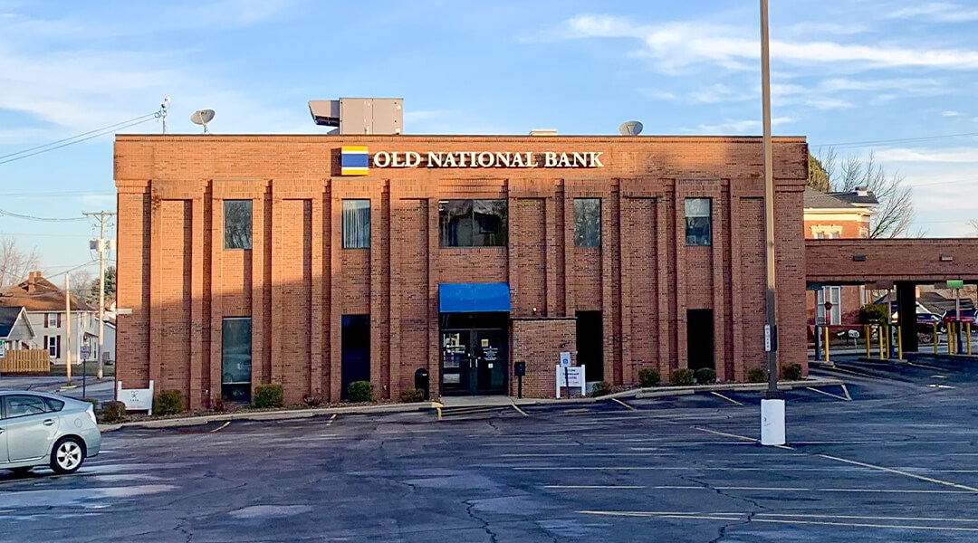 Old National Bank Consumer Commercial Wealth Business Banking In   1080x600 