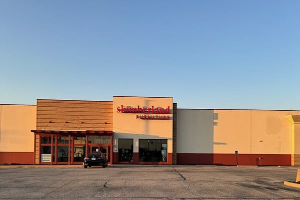 St. Louis Slumberland Furniture storefront