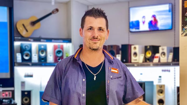 Mathieu, Vendeur image et son spécialiste enceinte hifi et videoprojecteur Boulanger Toulon la Garde
