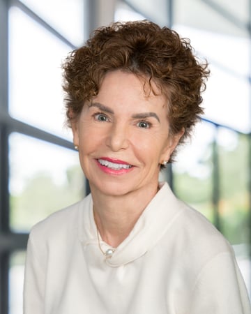 Photo of Leslie Hartman