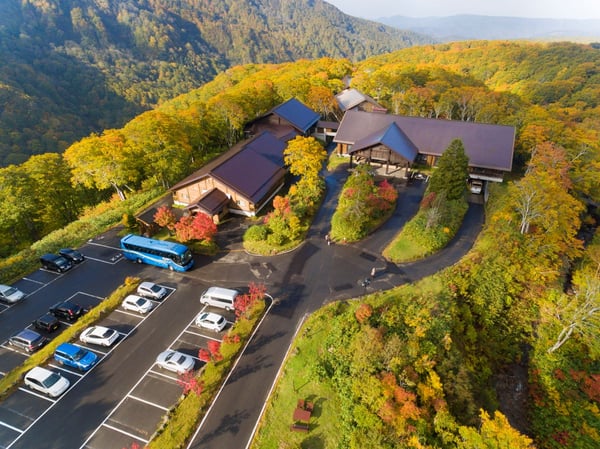 森に包まれた洋風ログ木造建築リゾートホテル【青森県　八甲田ホテル】 | JTBリモートコンシェルジュ トラベルコンサルタントのおすすめ旅