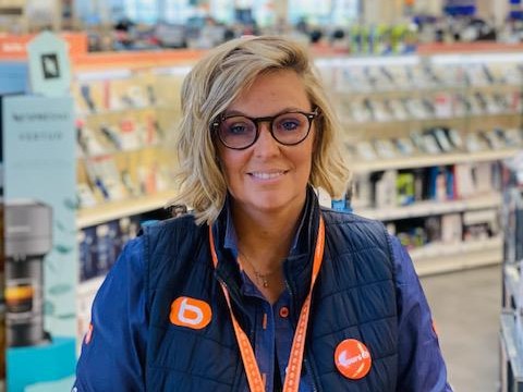 Céline, conseillère service client dans votre Boulanger Villeneuve d'Ascq (V2)