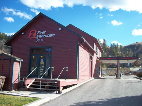 Exterior image of First Interstate Bank in Deadwood, South Dakota.