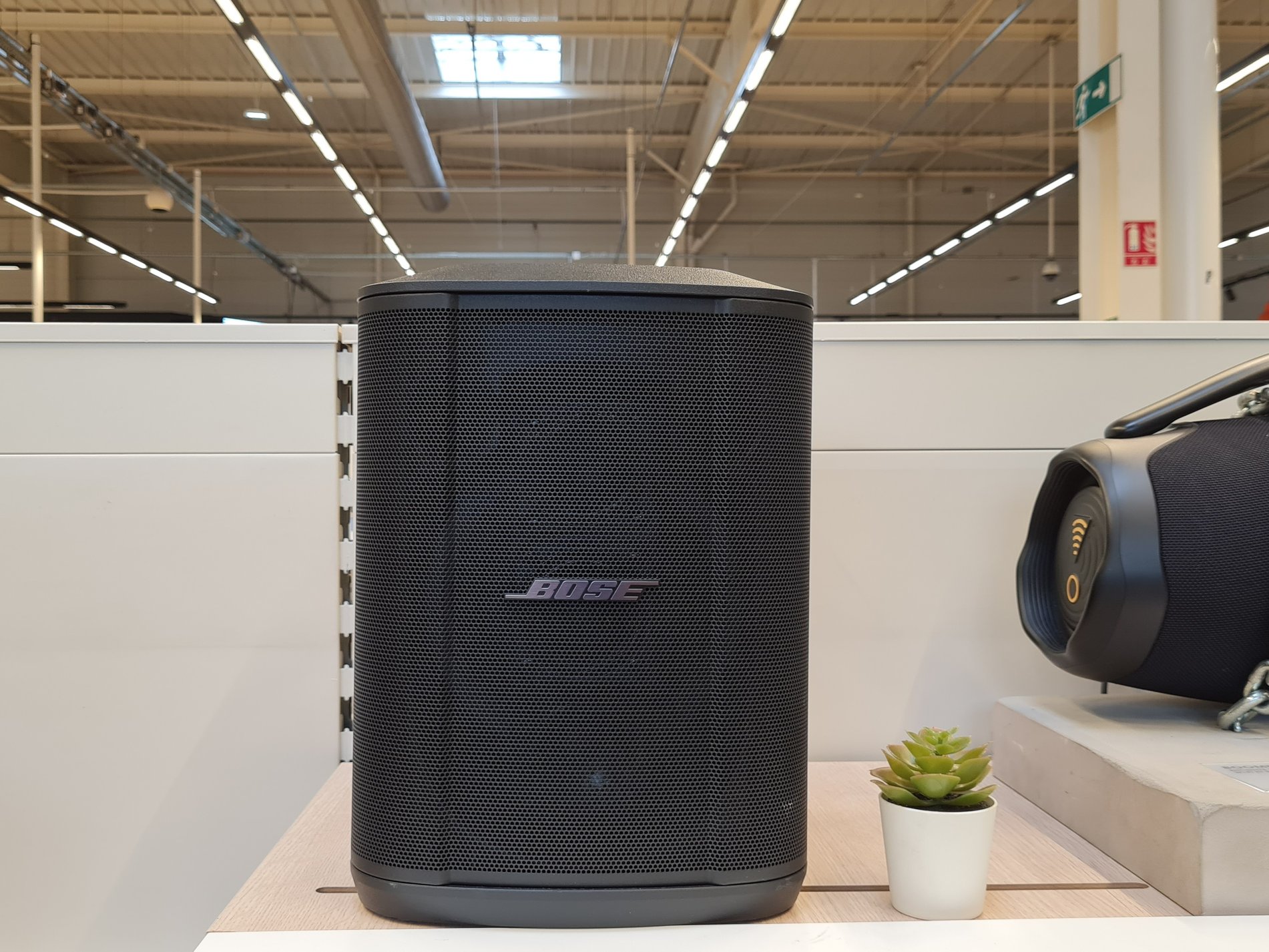 Enceinte sono Bose dans votre magasin Boulanger St Quentin