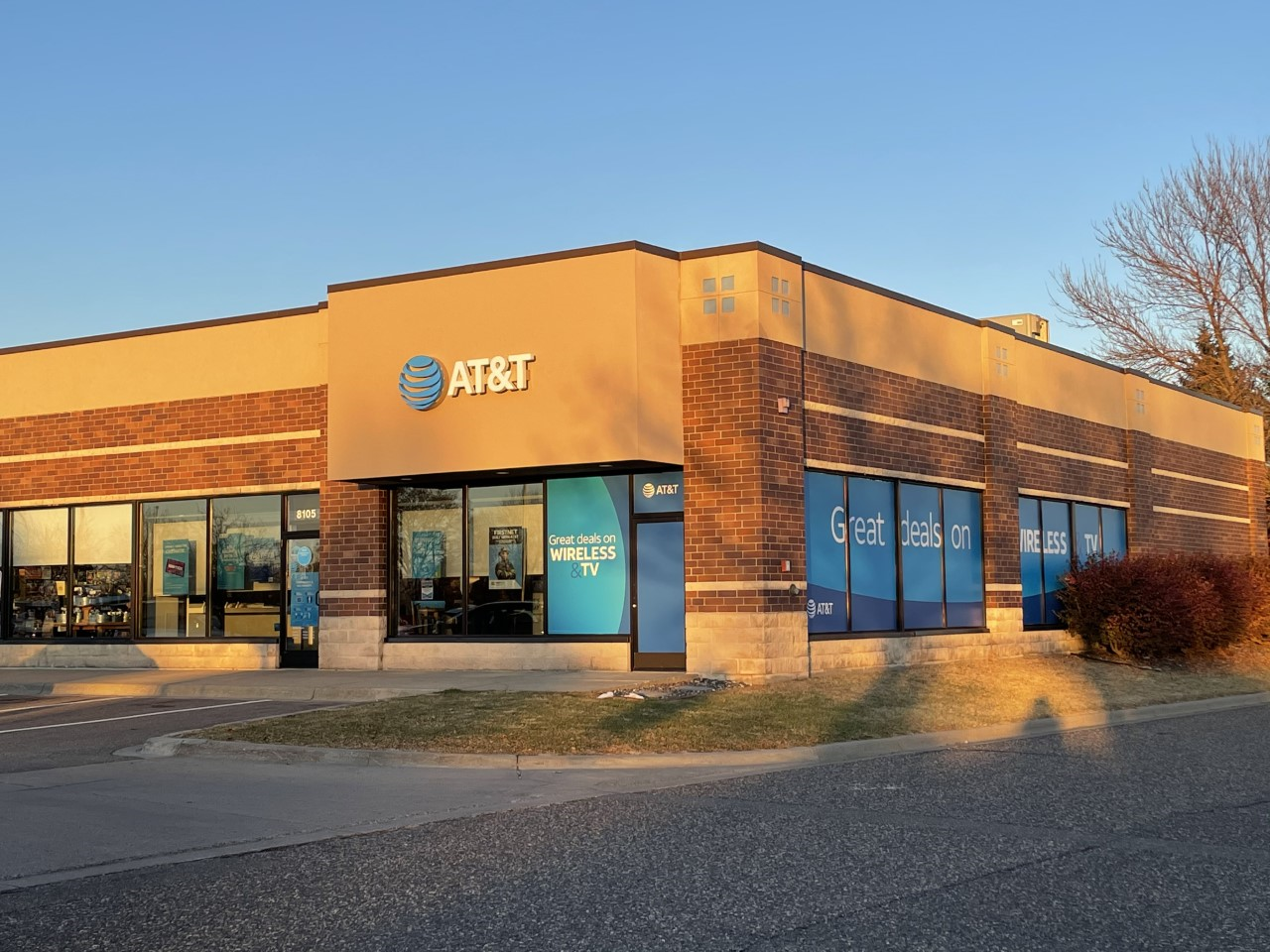 Wedgewood Lane Store Apple iPhone 12 and Samsung Devices Maple Grove