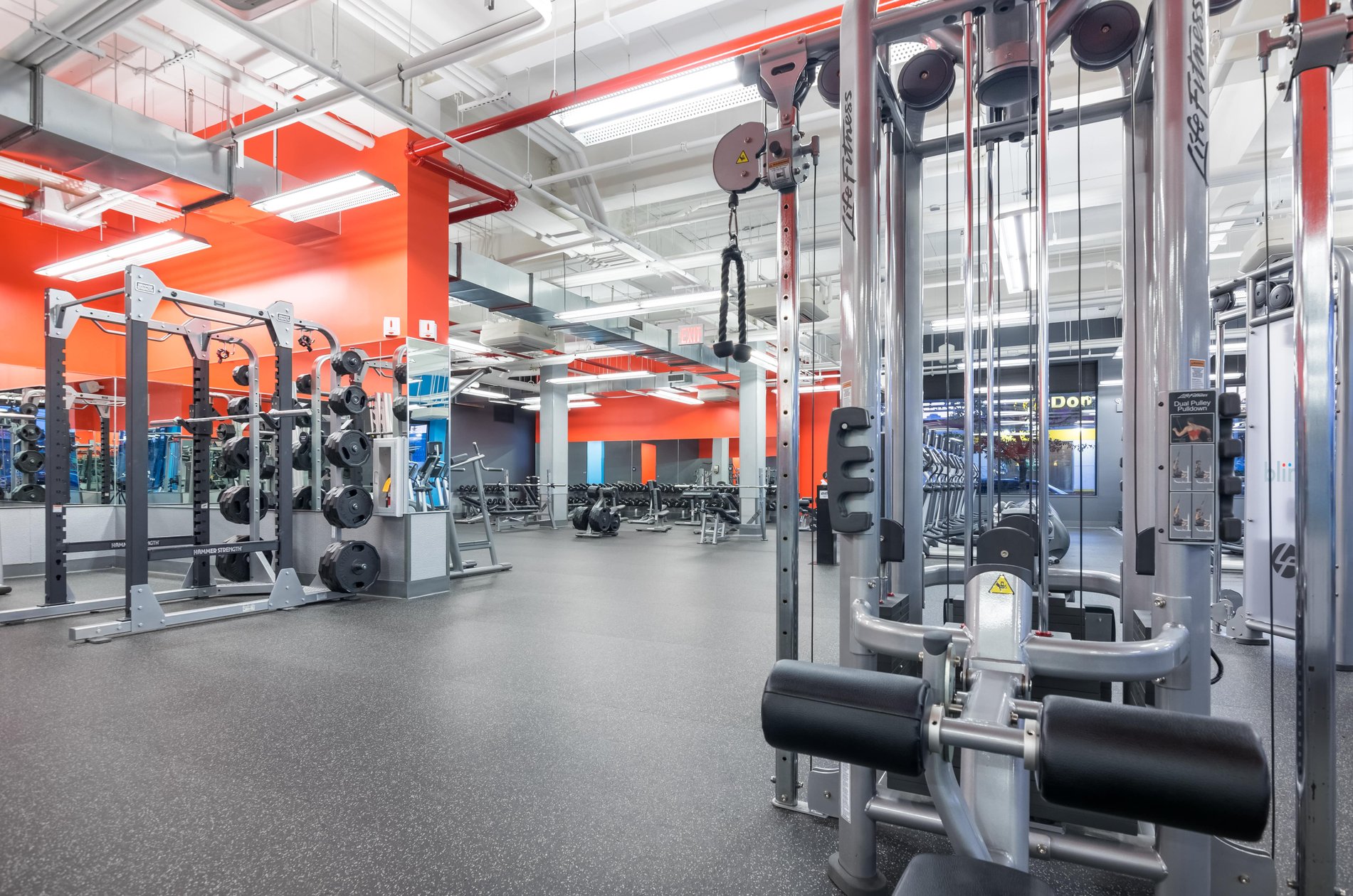 Blink Fitness Valley Stream Gym in Valley Stream, NY