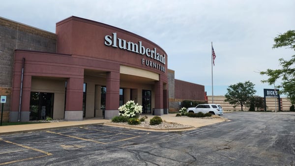 Cedar Rapids Slumberland Furniture exterior