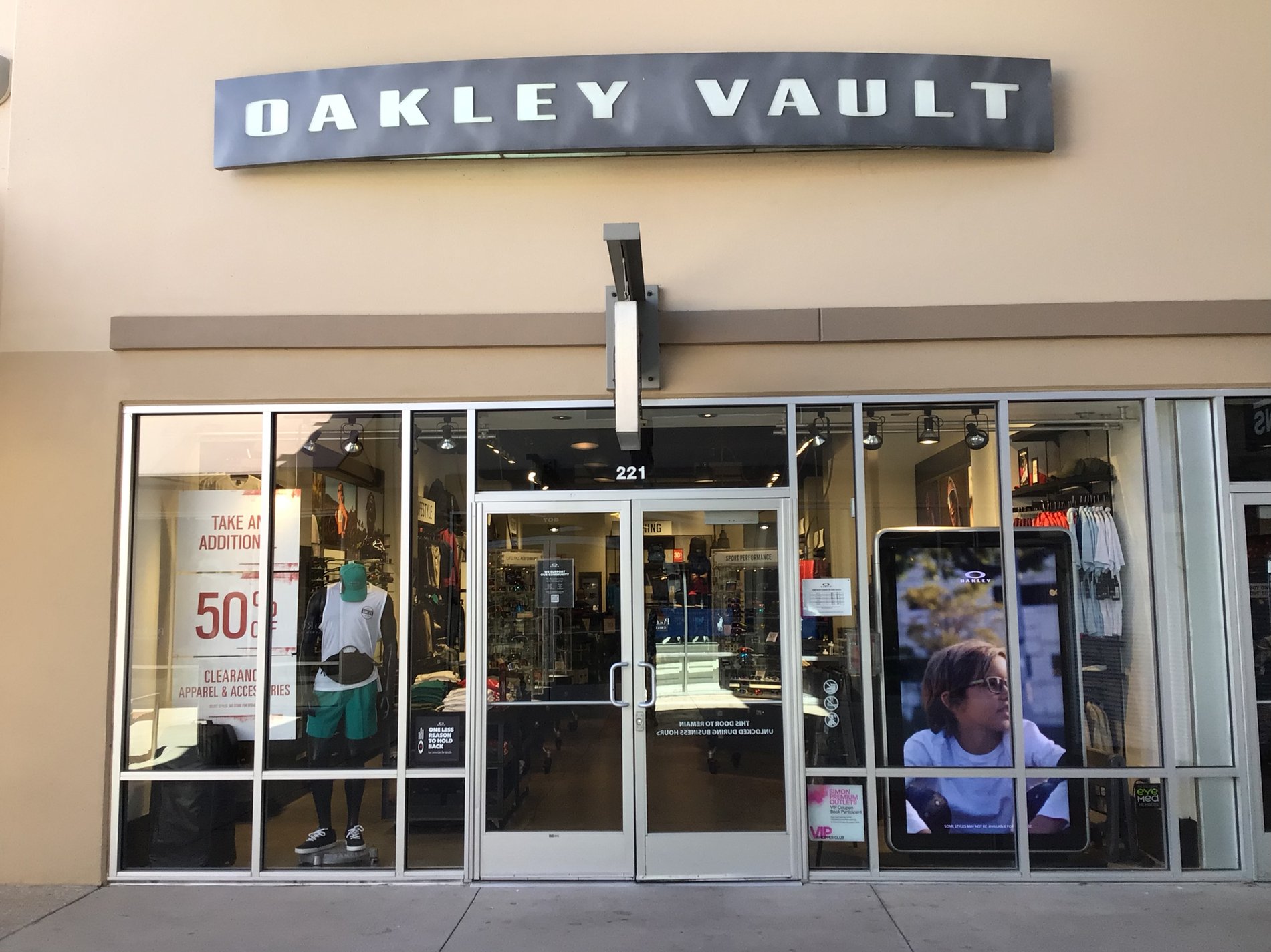 Oakley Vault, 80 Premium Outlet Blvd Merrimack, NH