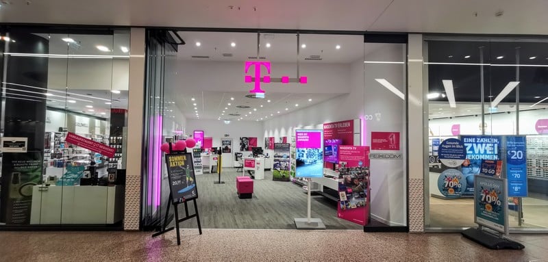 Store photo