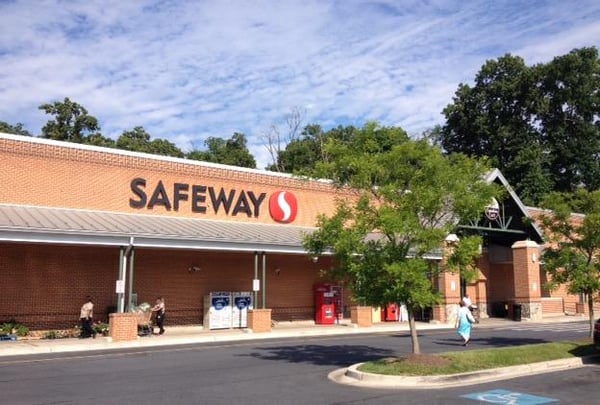 Safeway Store Front Picture at 20211 Goshen Rd in Gaithersburg MD