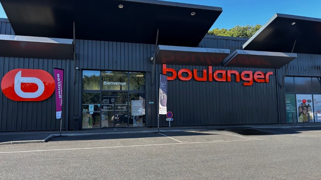 Entrée principale de votre magasin Boulanger Sarlat !