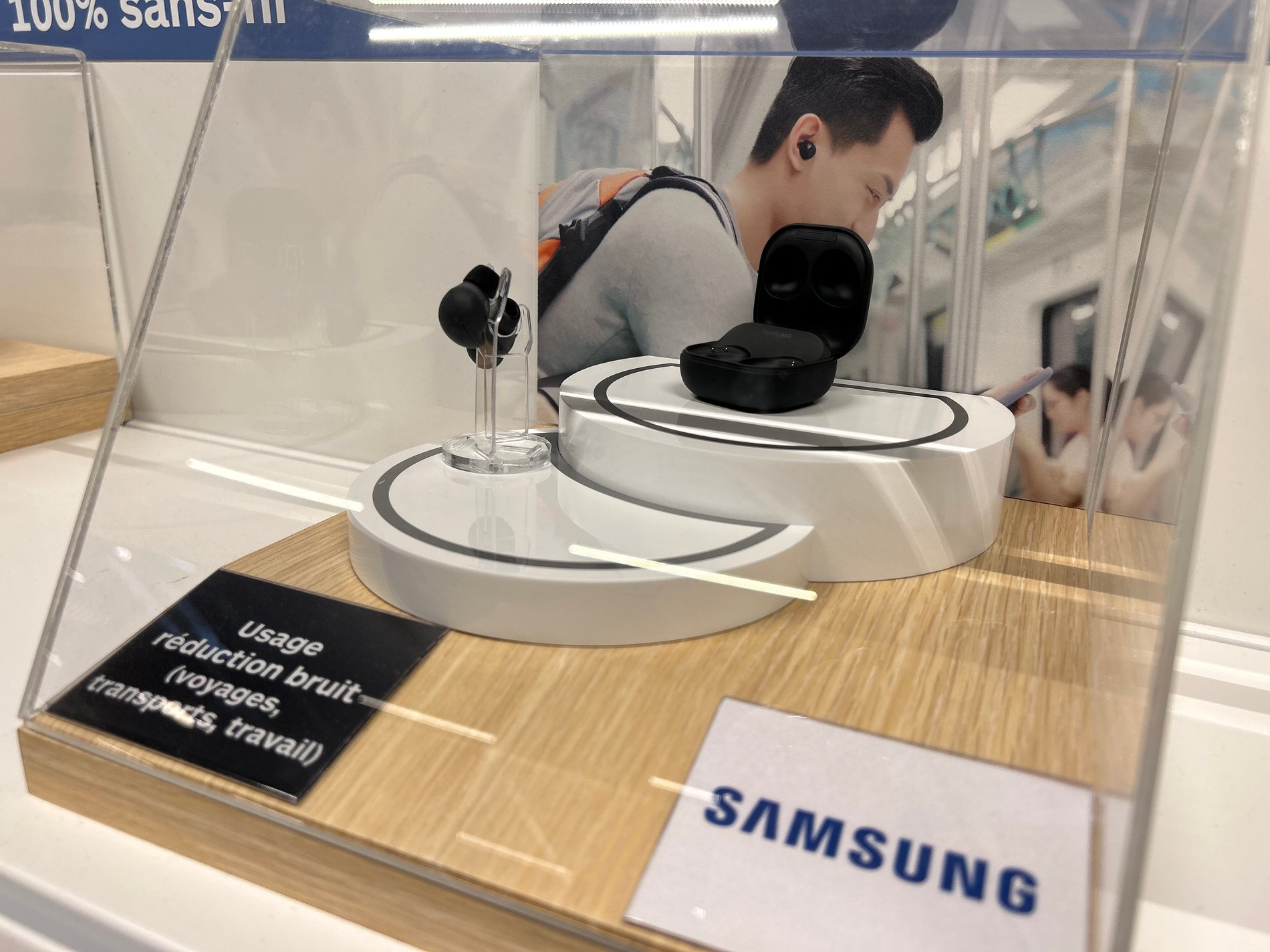 écouteur Samsung Buds dans  votre Boulanger Draguignan