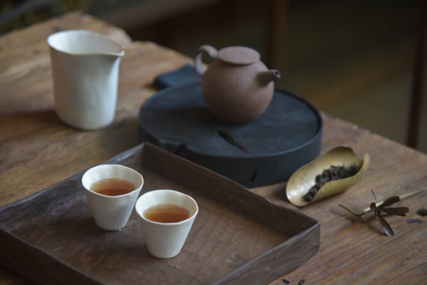 凍頂烏龍茶（青茶）NT$500。気品があって、フルーティな香り高いお茶