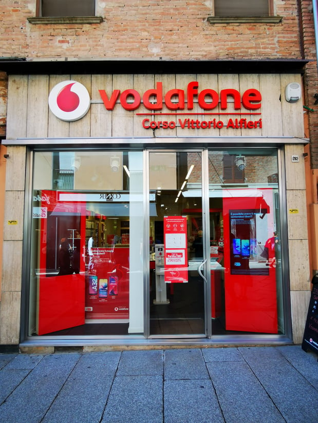 Vodafone Store | Asti