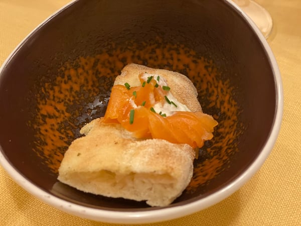 Pinza Romana con Burrata e salmone