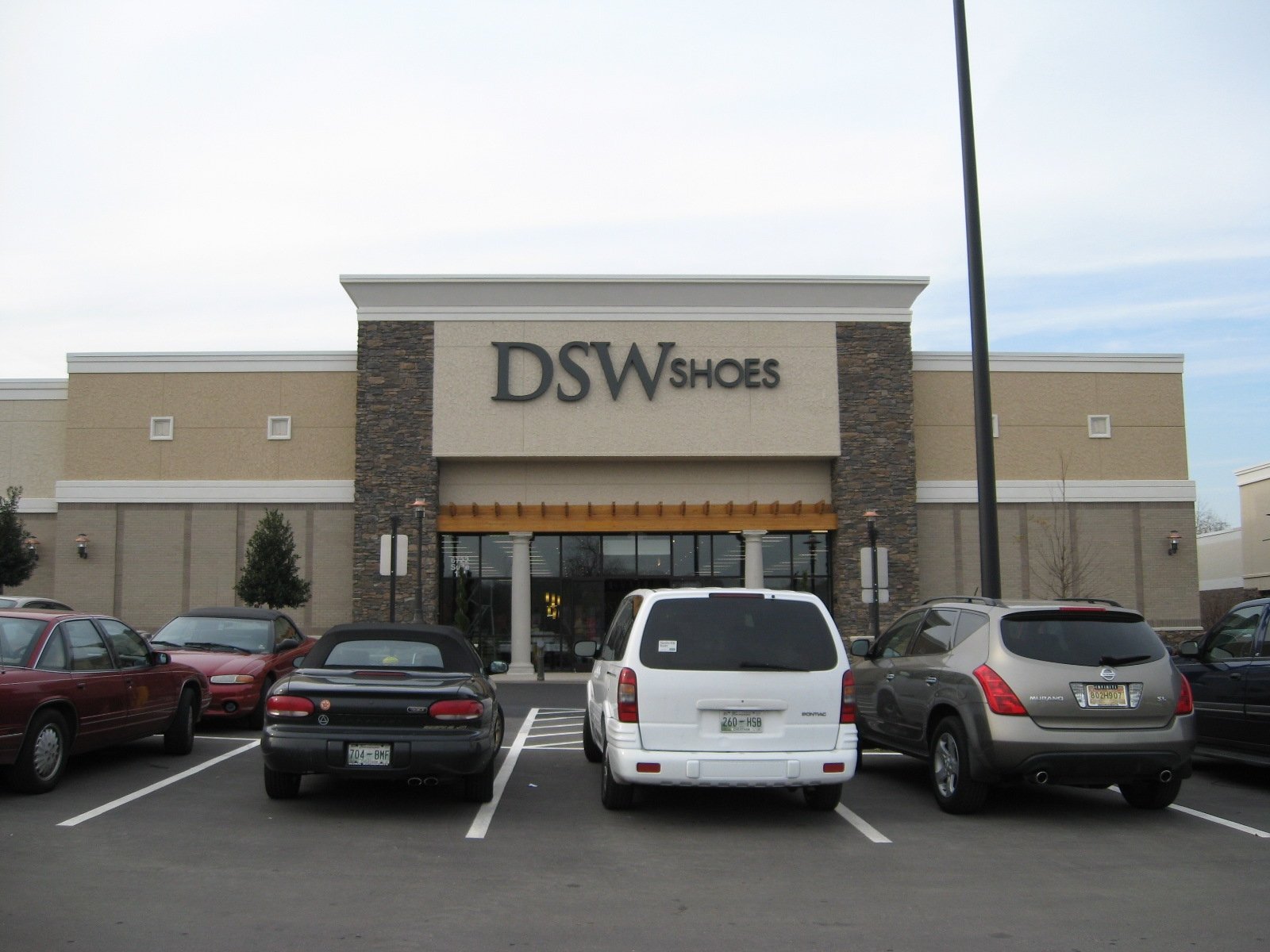 dsw shoes nashville tn