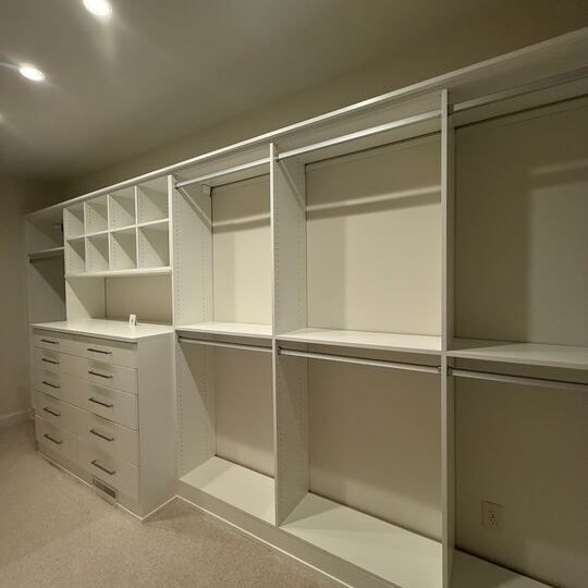 Richmond - Custom closets - White storage, racks, and drawers