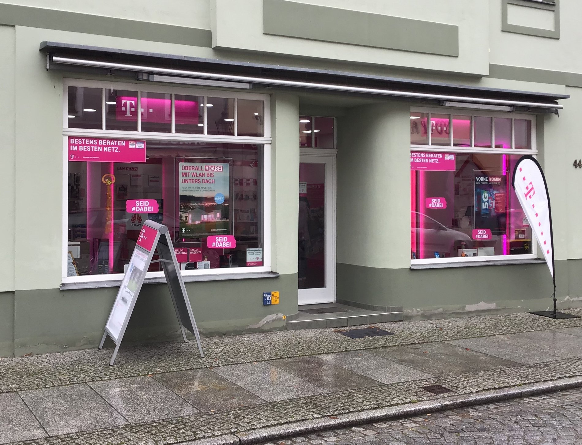 Store photo