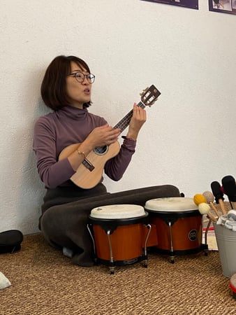 Megumi Tabuchi, professeure d'initiation musicale et d'éveil musical à l'école de Musique ArtsCademia de Lutry