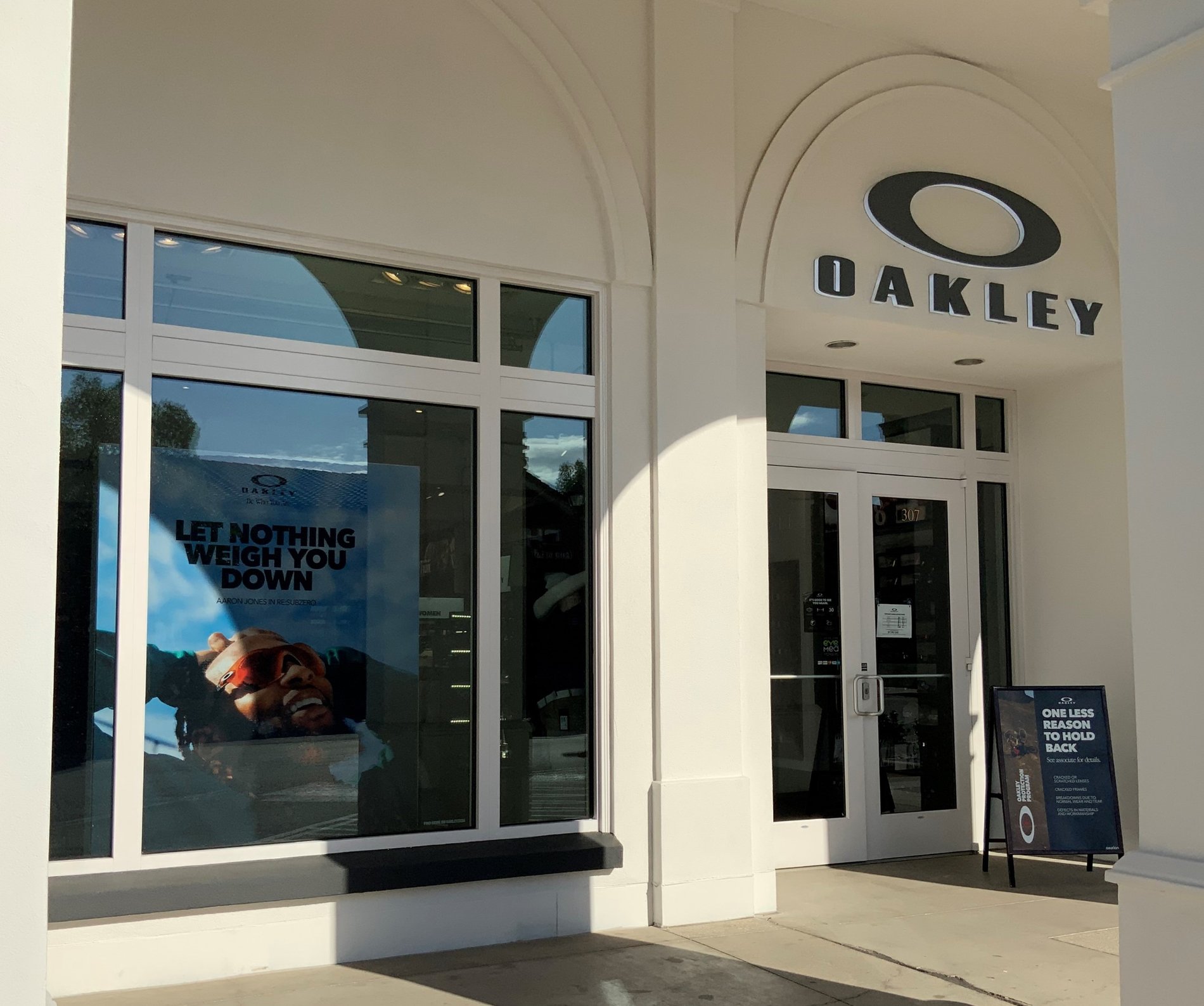 Oakley Store in 307 Grand Ave Southlake, TX | Men's & Women's Sunglasses,  Goggles, & Apparel