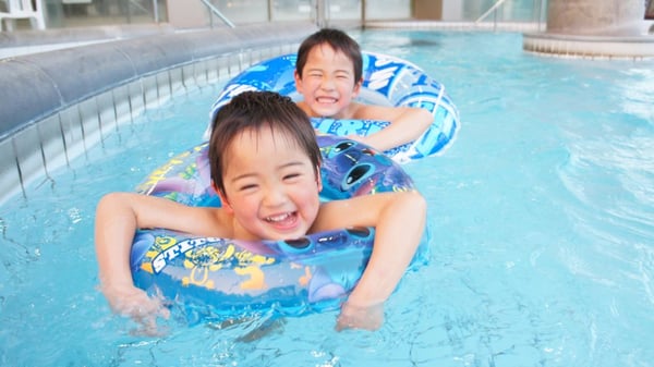 浮き輪OKのプールもあるのでキッズも大はしゃぎ