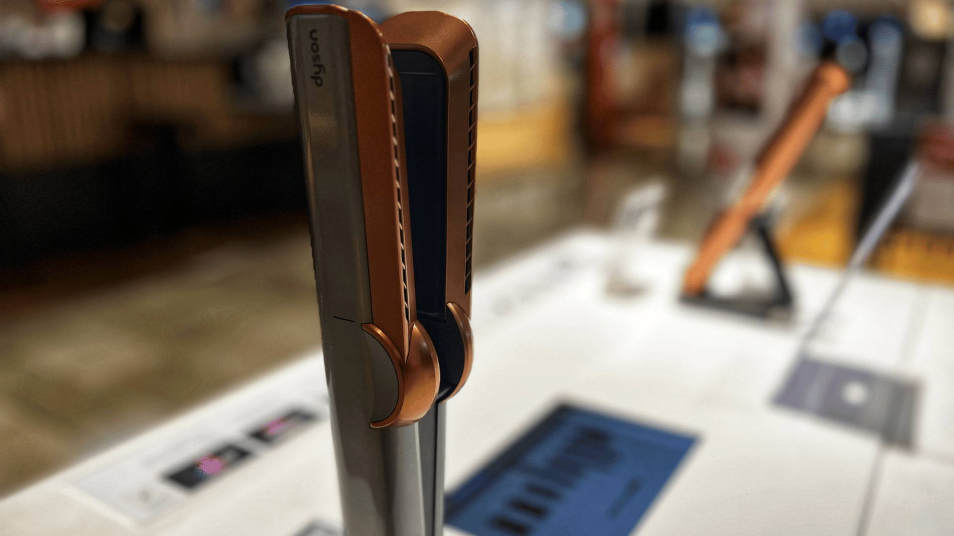 dyson airstrait boulanger nice cap 3000